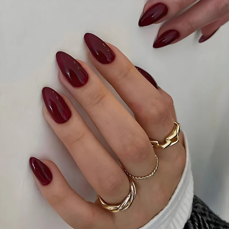 Kunstnagel Set mit eleganten Spitzendesigns Brehn