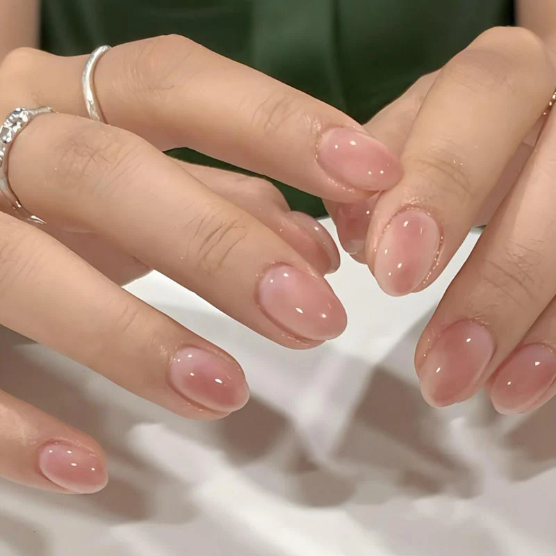 Hochwertiges Kunstnagelset mit elegantem Natürlichem Finish Brehn