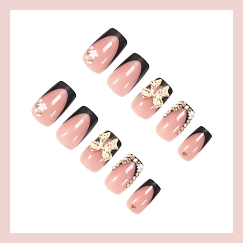 Künstliche Nagelverzierungen mit glamourosem Design Brehn