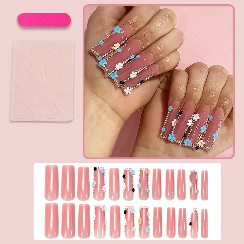 Künstliche Nagelkunstset mit floralen Verzierungen und Glitzerakzenten Brehn