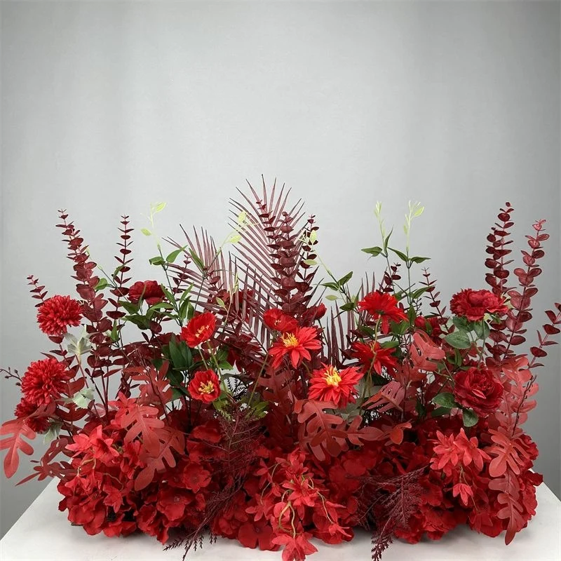 Luxuriöses Faux-Blumen-Mittelstück