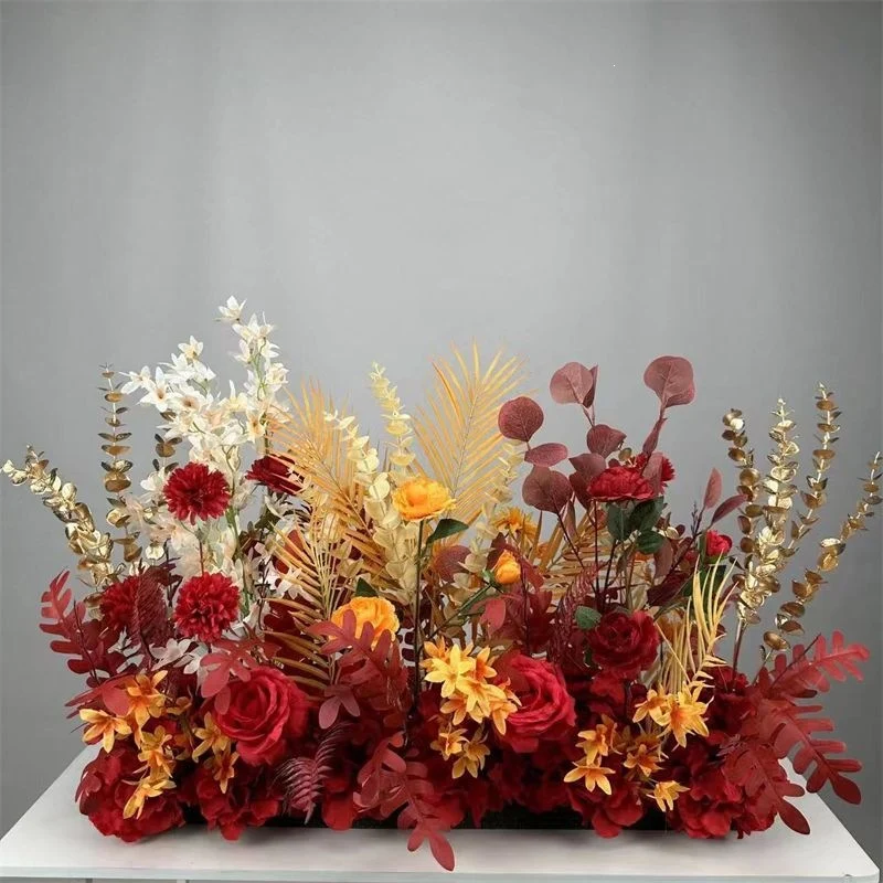 Luxuriöses Faux-Blumen-Mittelstück