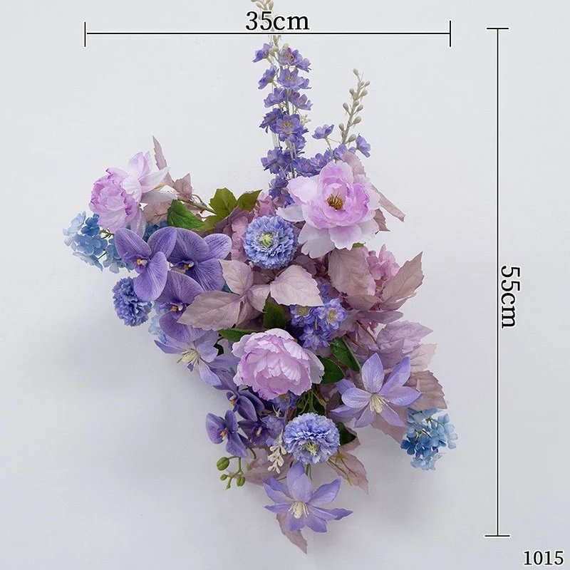 Lebensechte Blumenarrangement-Darstellung