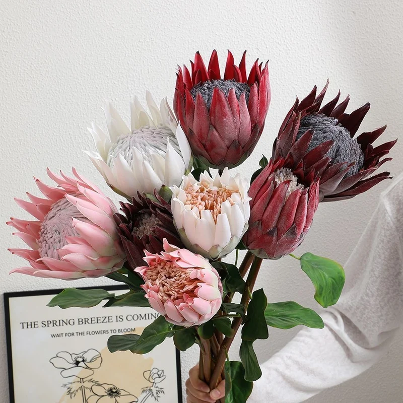 Lebensnahe dekorative Lotusblumenstängel