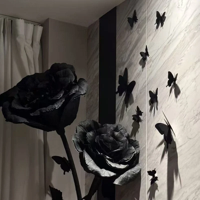 Lebensechte schwarze Rose Dekorationsskulptur