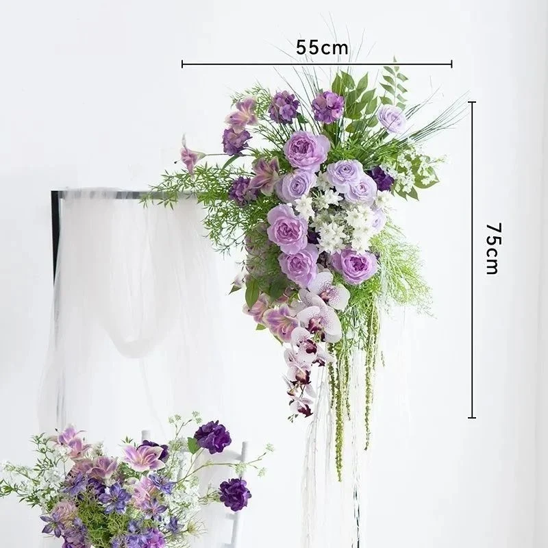 Elegante hängende Blumenarrangement