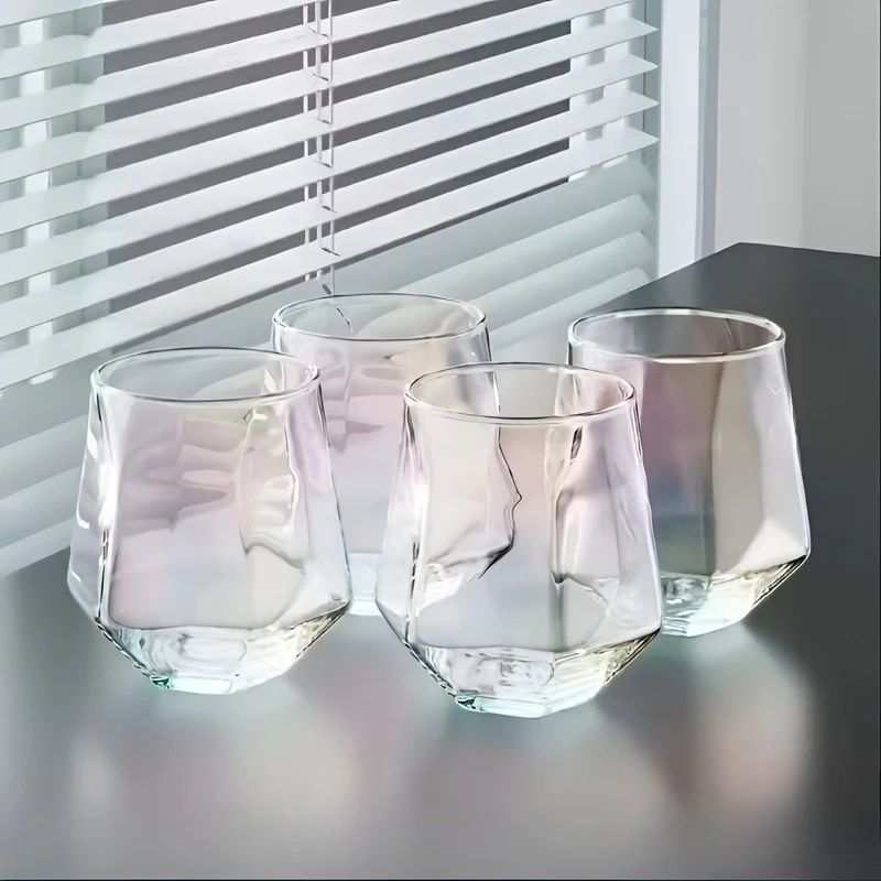 Glasbecher im transparenten Design, 4er-Set – Stilvolles und dekoratives Design | 300 ml Glasbecher für Wasser, Saft und Tee | Skanto