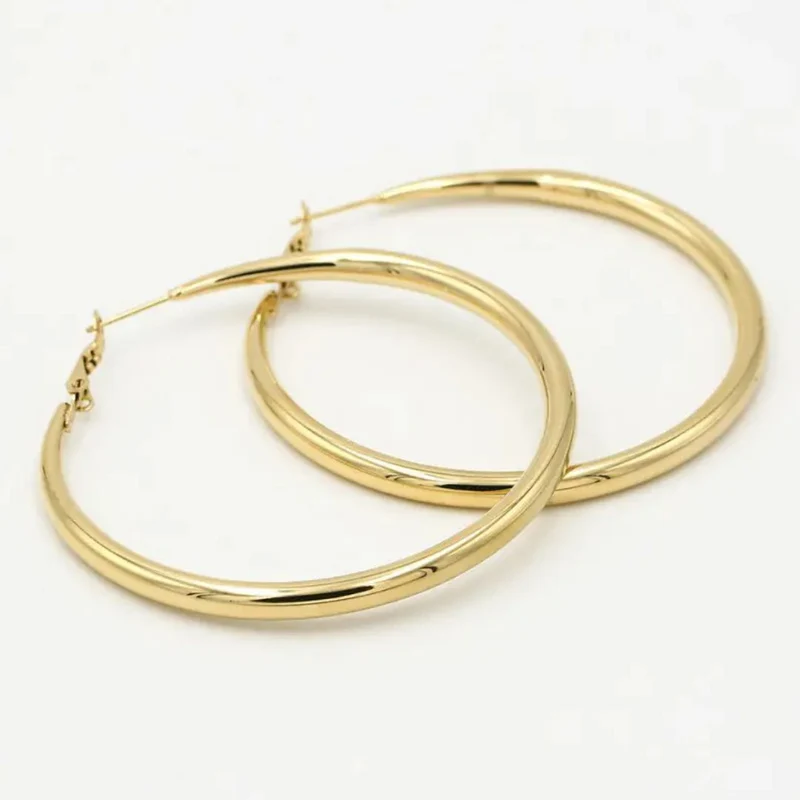 Elegante goldene Creolen (60 mm) | Luxuriöses Accessoire für einen stilvollen Look Skanto