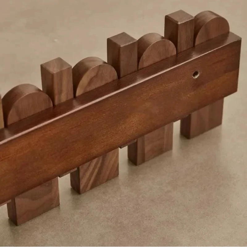 Skanto | Wandgarderobe Klaviertasten-Design