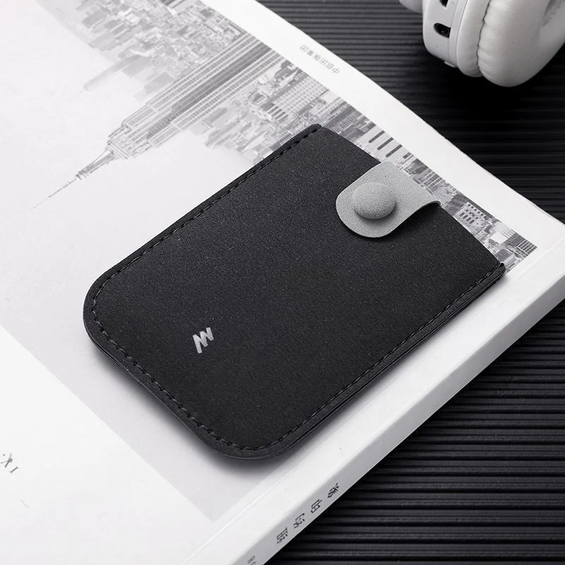 Minimalistischer Lederkartenhalter