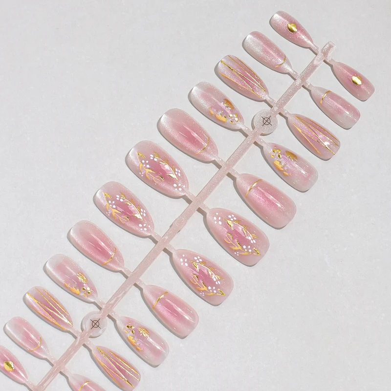 Vielseitiges Press-On Nagelkunst Set Brehn
