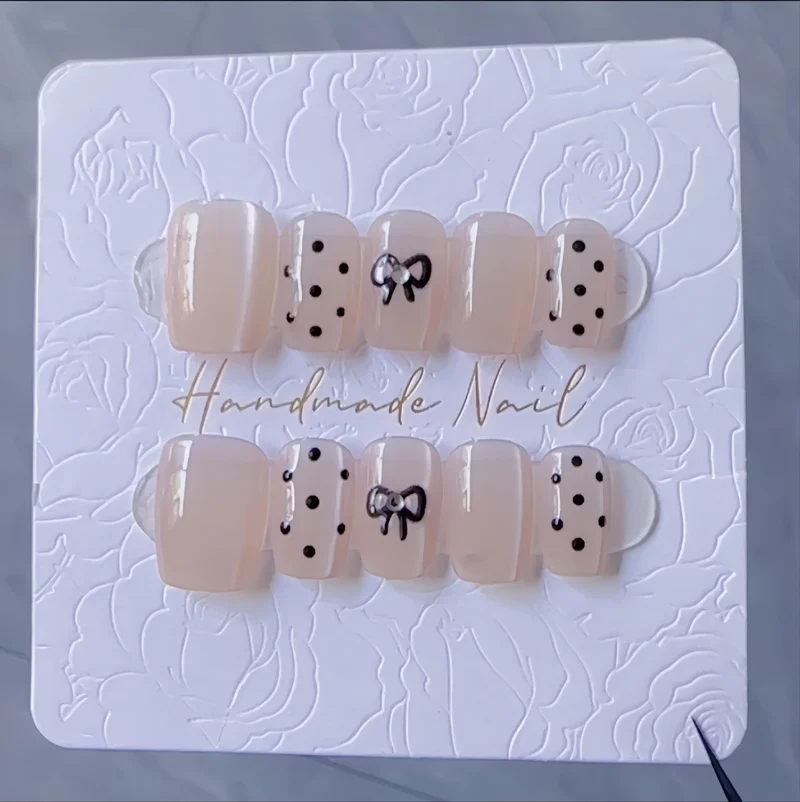 Handgemachtes Nail Set Brehn