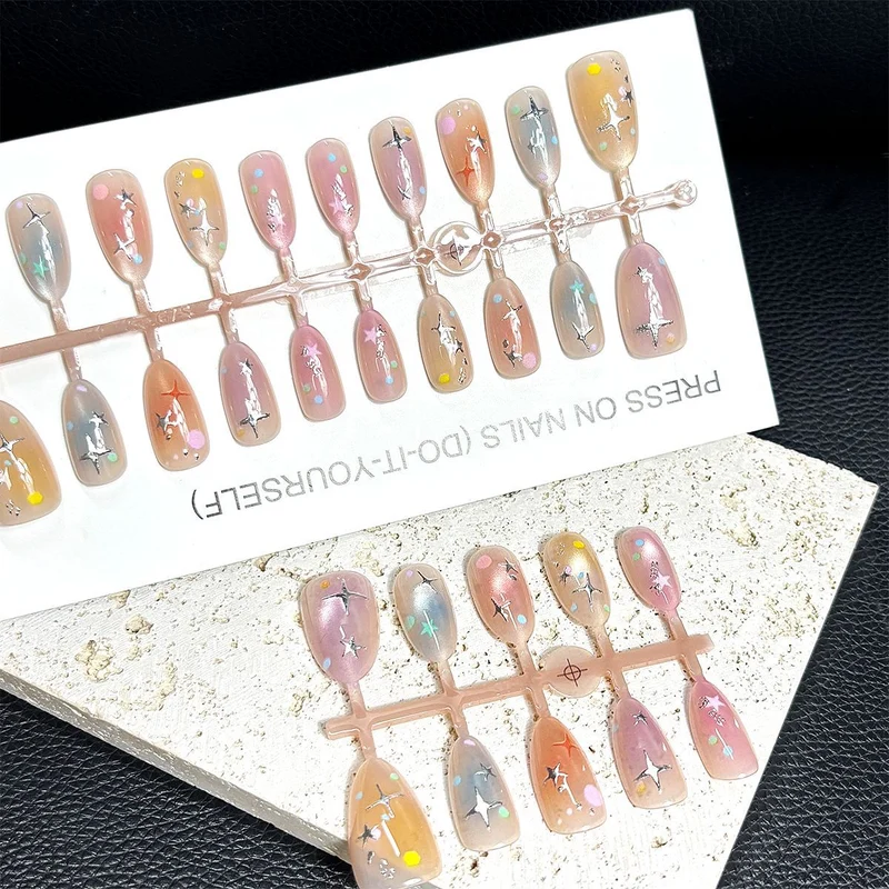 Dekoratives Press-On Nagelkunst Set Brehn