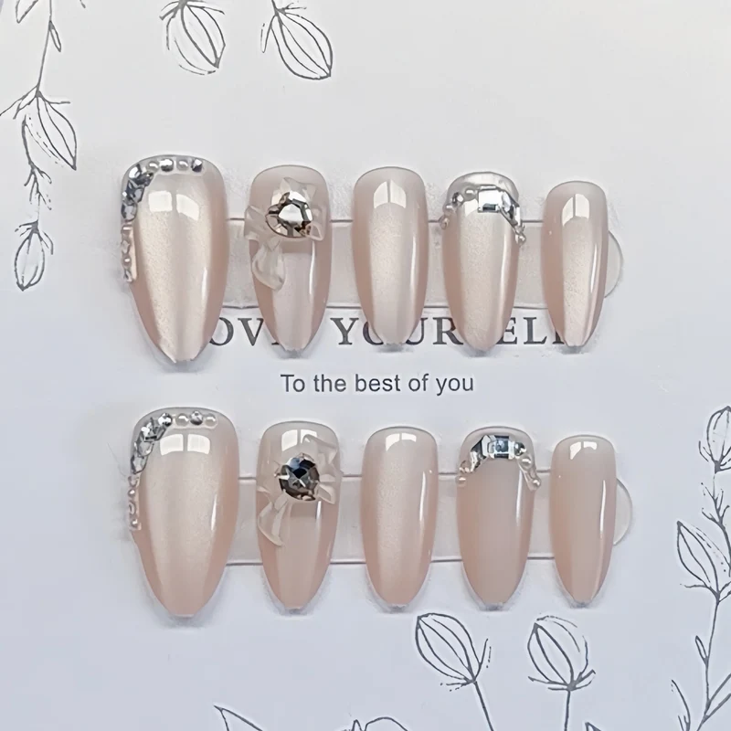 Elegantes Press-On Nagelkunst-Set Brehn