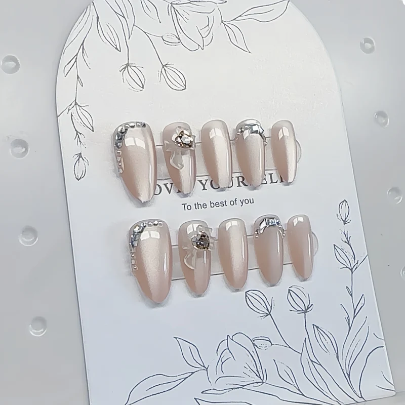 Elegantes Press-On Nagelkunst-Set Brehn