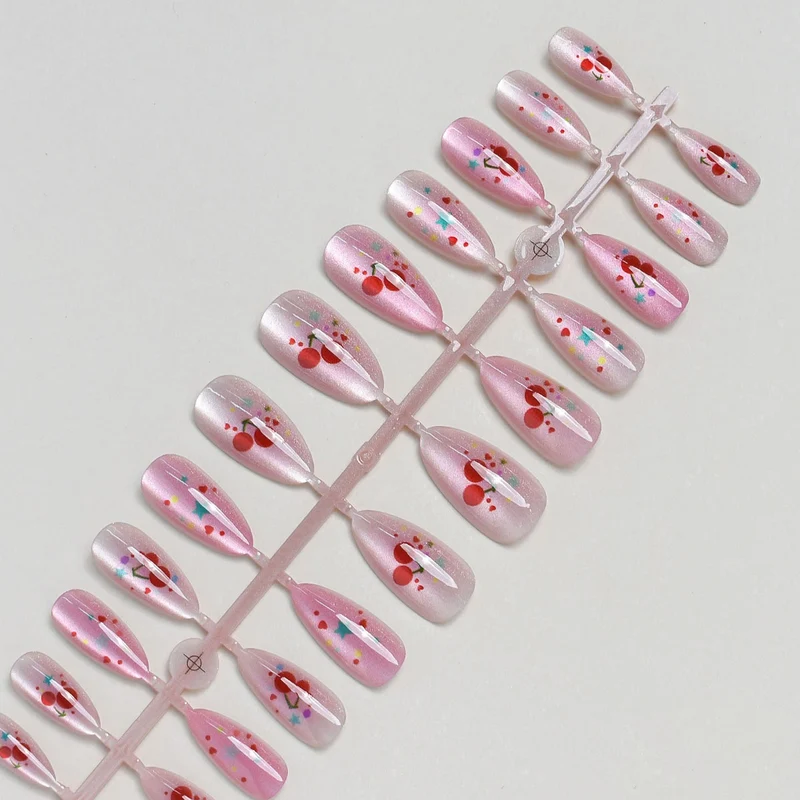 Chic Dekorativer Press-On Nagelset Brehn