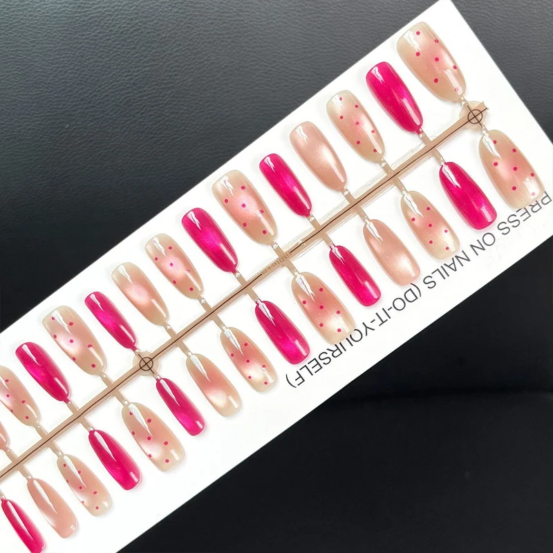 Künstlerische Press-On-Nagelspitzen Brehn