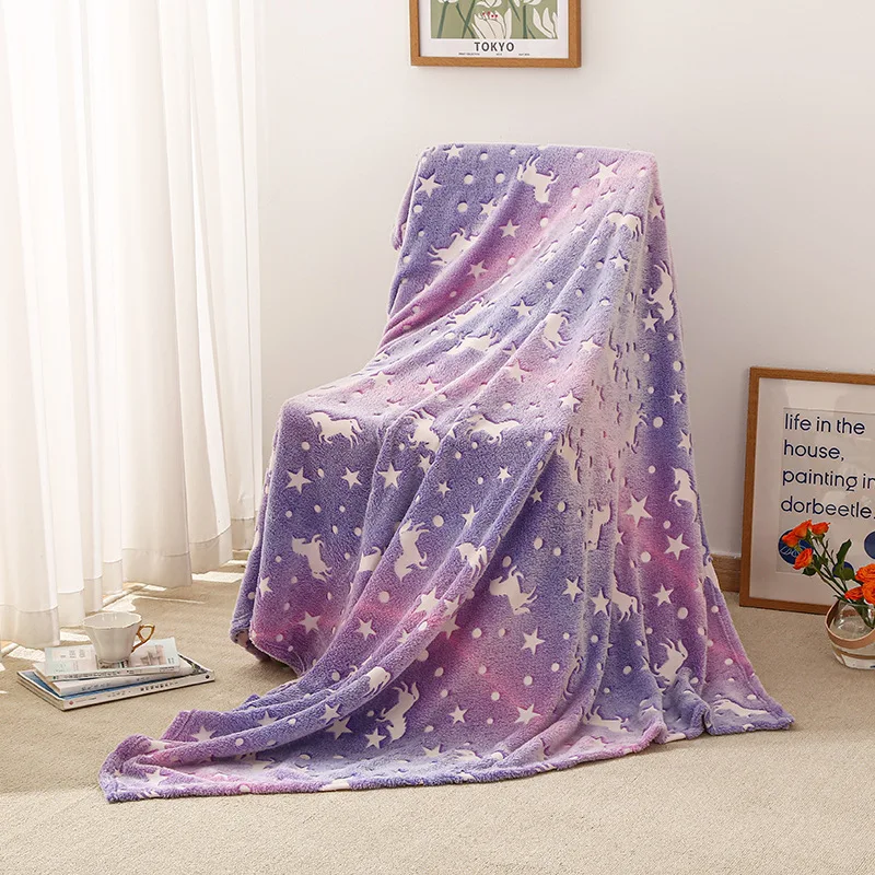 Skanto | StellaLumi | Leuchtende Einhorn-Decke | Gemütlich & Magisch | Leuchtsterne & Herzen | Geschenk für Kinder & Erwachsene