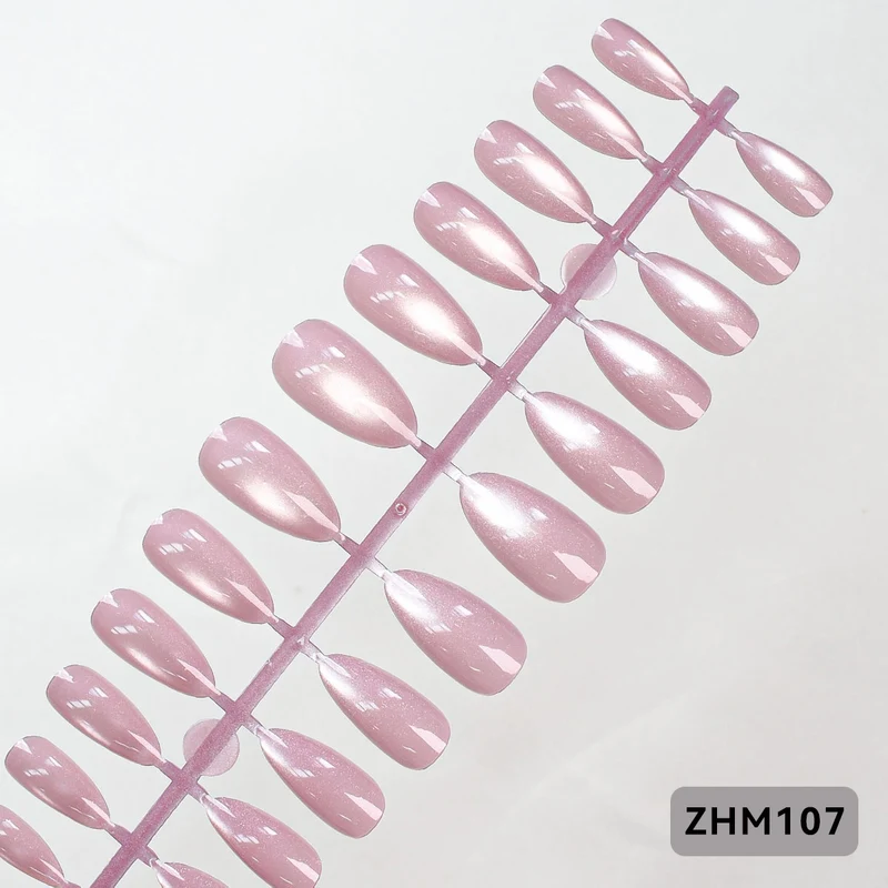 Glänzende Press-On Nagelspitzen Brehn