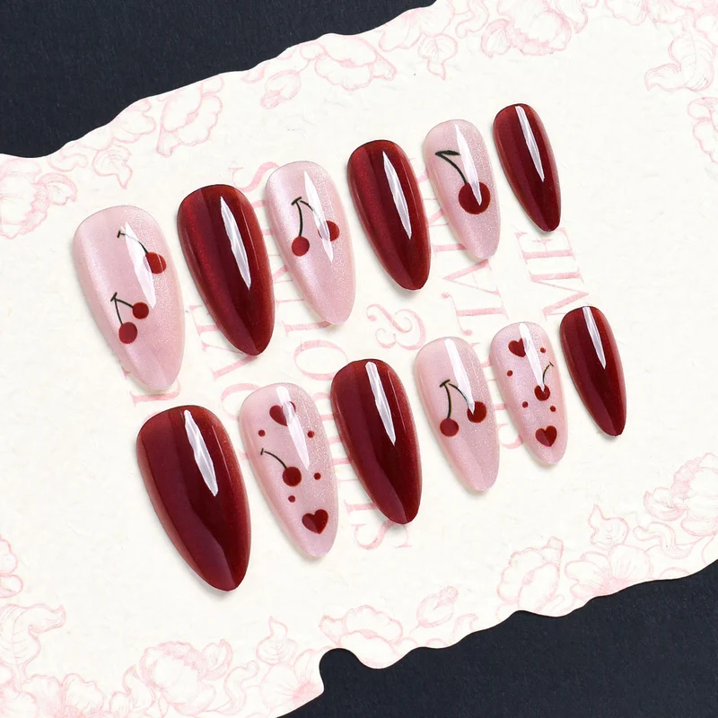 Künstlerisches Press-On-Nagelset mit Kirschblütenmuster Brehn
