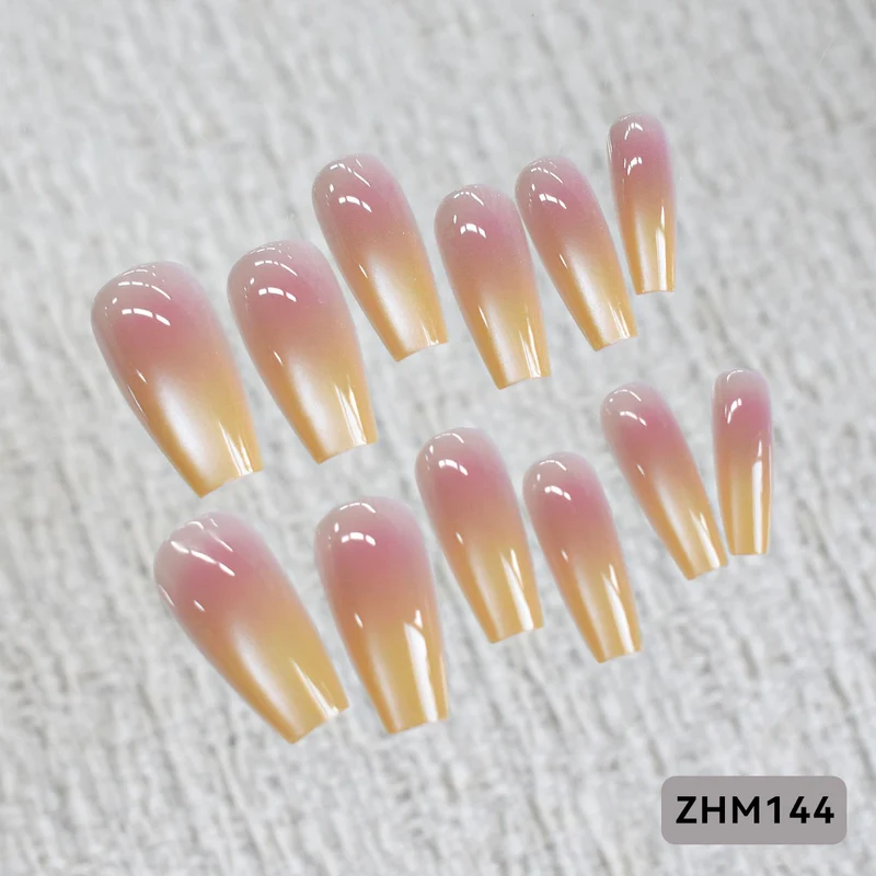 Künstlerisches Press-On-Nagelset mit Kirschblütenmuster Brehn