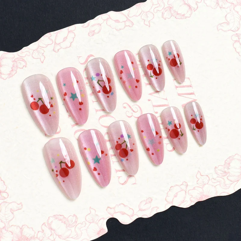 Künstlerisches Press-On-Nagelset mit Kirschblütenmuster Brehn
