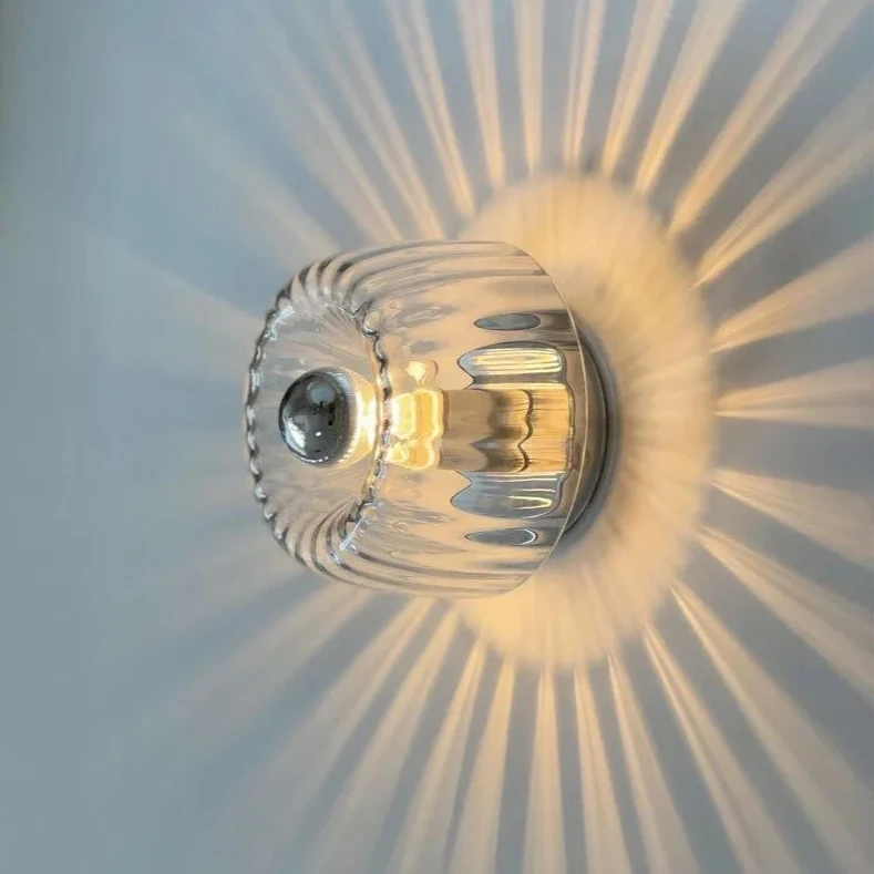 Skandinavische Bauhaus Wandleuchte aus Glas, moderne LED Wandlampe für Flur & Wohnzimmer | Skanto