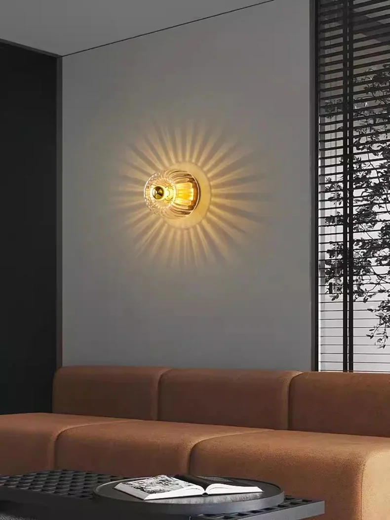 Skandinavische Bauhaus Wandleuchte aus Glas, moderne LED Wandlampe für Flur & Wohnzimmer | Skanto