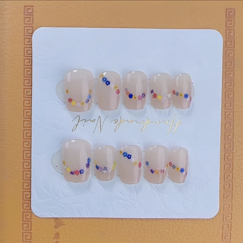 Einzigartiges Design Press-On Nagelset Brehn