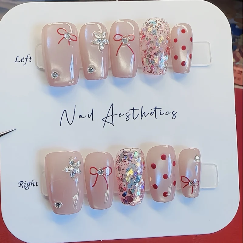 Dekorative Press-On Nagelkunst Brehn