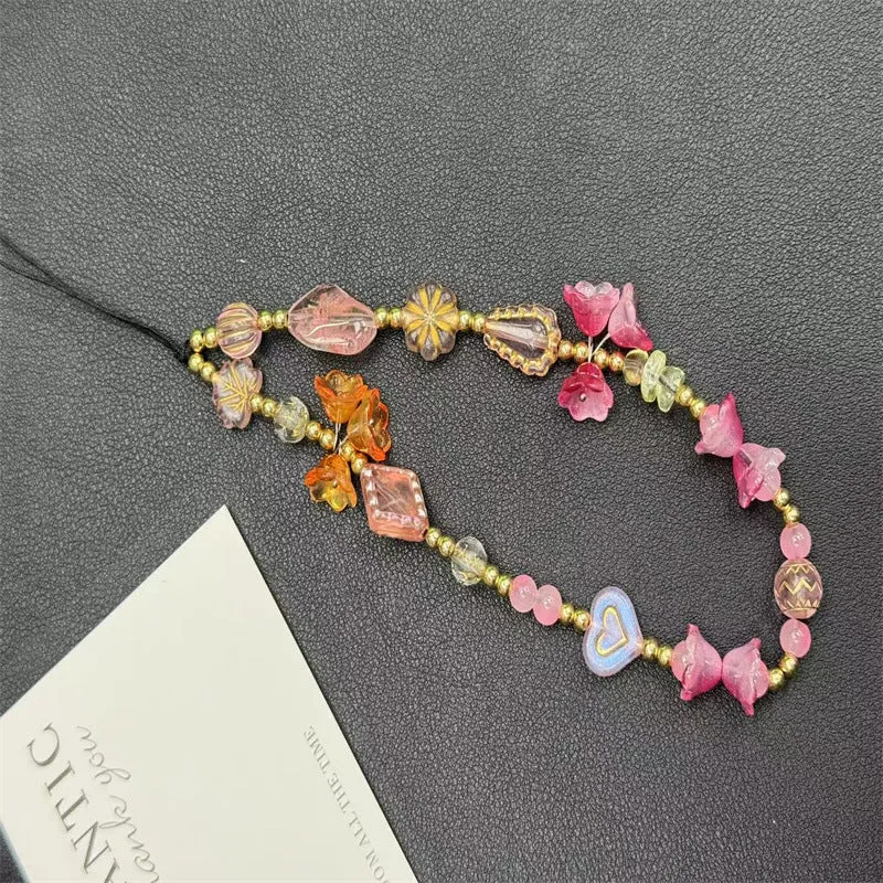 Blumenkette mit Perlen Brehn