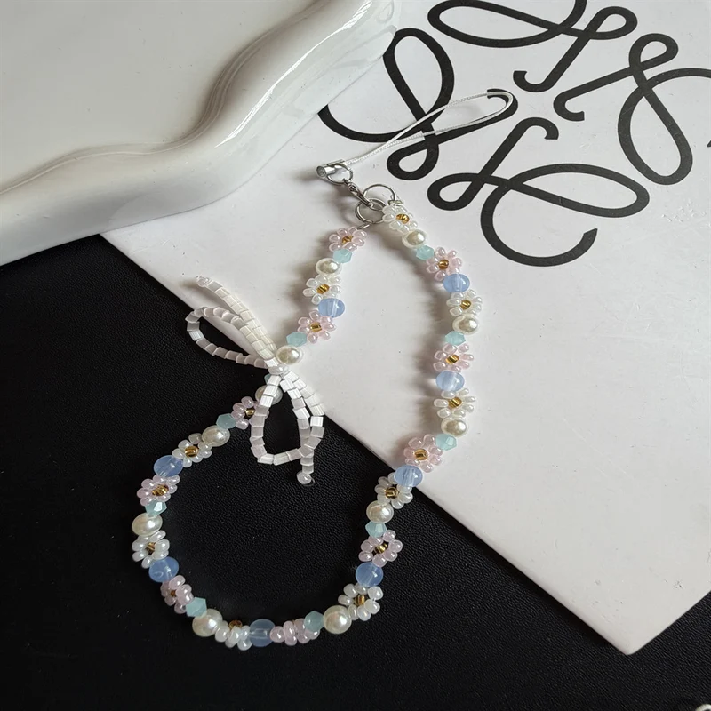 Blumiger Perlenbrillenhalter Brehn