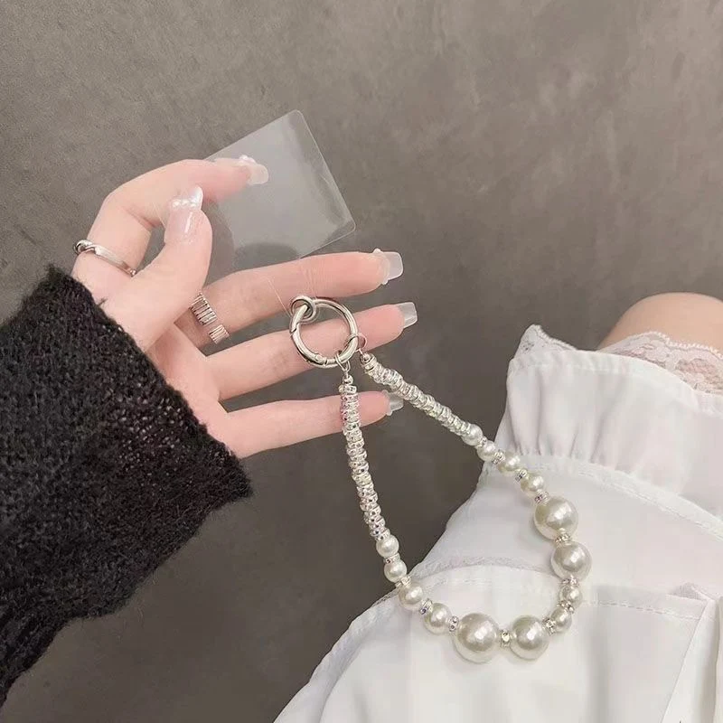 Eleganter perlverzierter Schlüsselanhänger Brehn