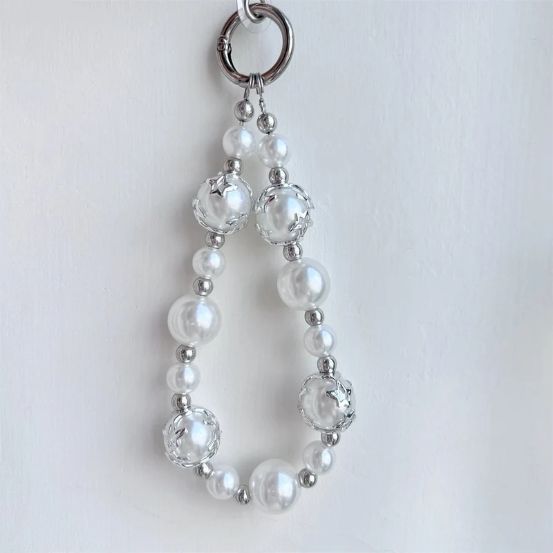 Eleganter Perlenverzierter Charm-Schlüsselanhänger Brehn