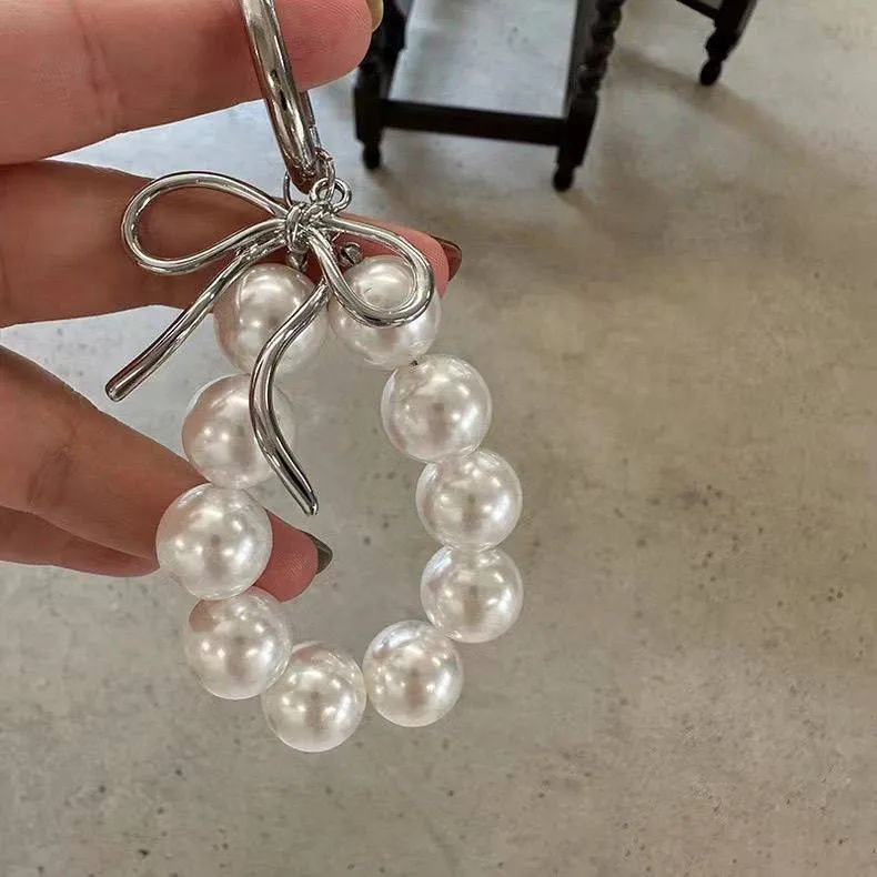 Elegante Perlen- und Silber-Schlüsselanhänger Halter Brehn