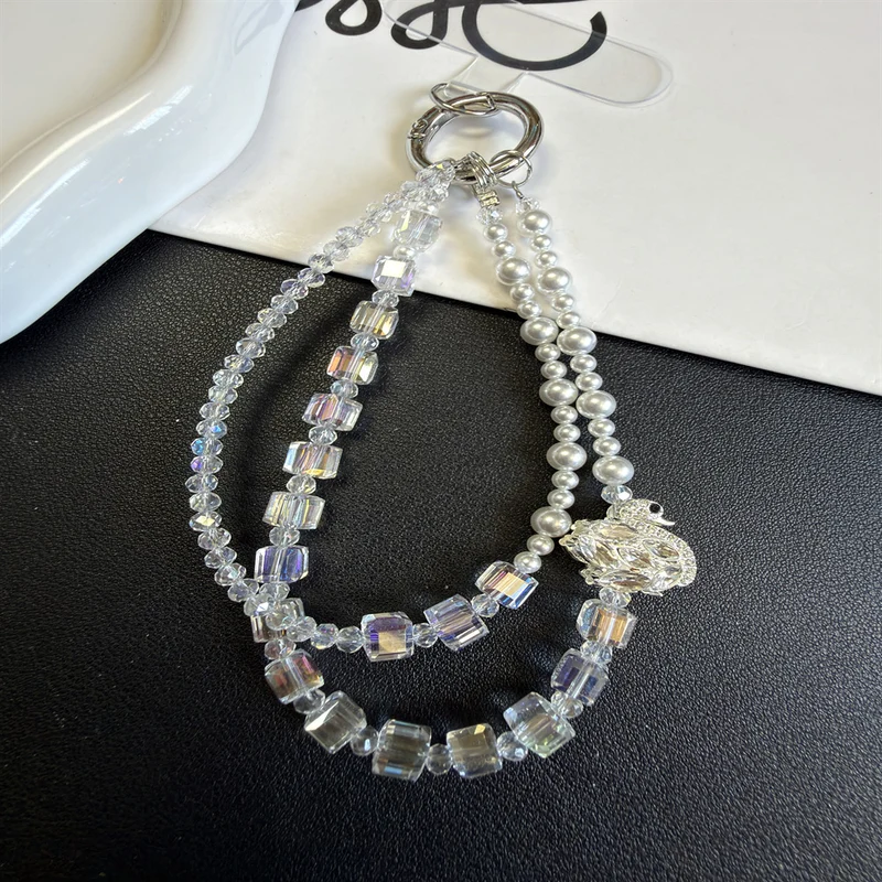 Elegante Mehrstrang-Perlen-Charm-Armband Brehn