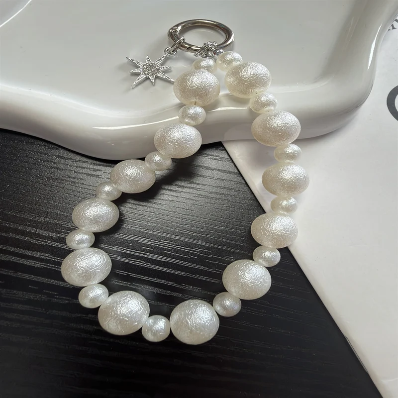 Elegante Perlen Charm Armband Brehn
