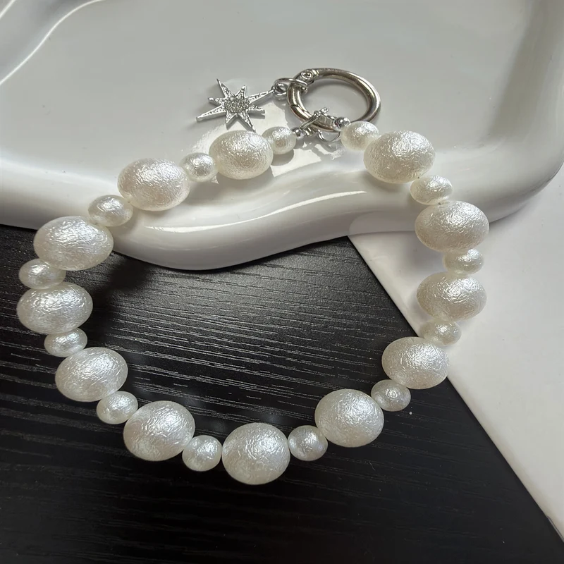 Elegante Perlen Charm Armband Brehn