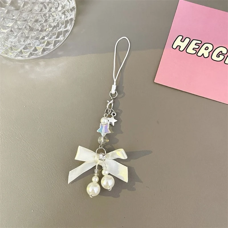 Dekorativer Charm-Handyband Brehn