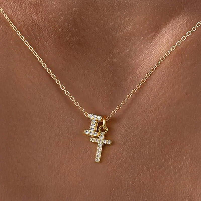 Skanto | Zierliche Diamant-Initialen- & Kreuz-Halskette