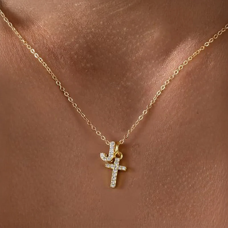 Skanto | Zierliche Diamant-Initialen- & Kreuz-Halskette