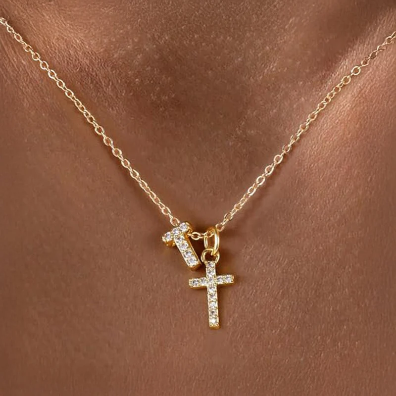 Skanto | Zierliche Diamant-Initialen- & Kreuz-Halskette