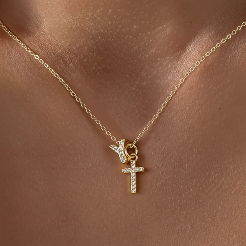 Skanto | Zierliche Diamant-Initialen- & Kreuz-Halskette