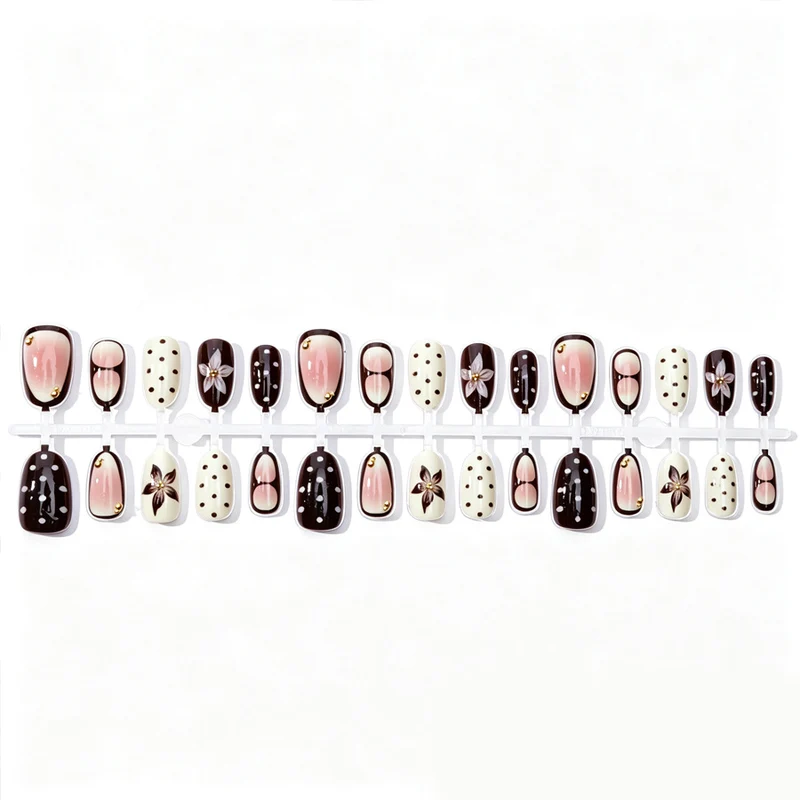 Elegantes Floral Design Press-On Nagelset Karnz
