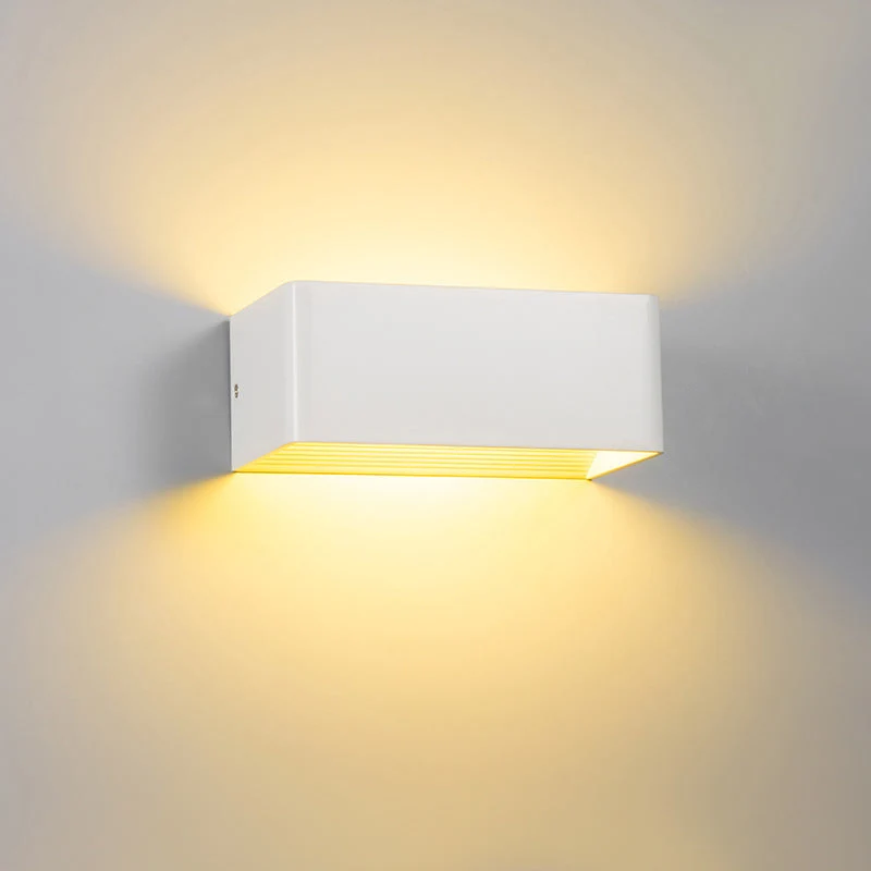 Skanto | Laurion – Moderne Würfel-Wandleuchte | LED-Ambientebeleuchtung für Wohn- & Schlafzimmer