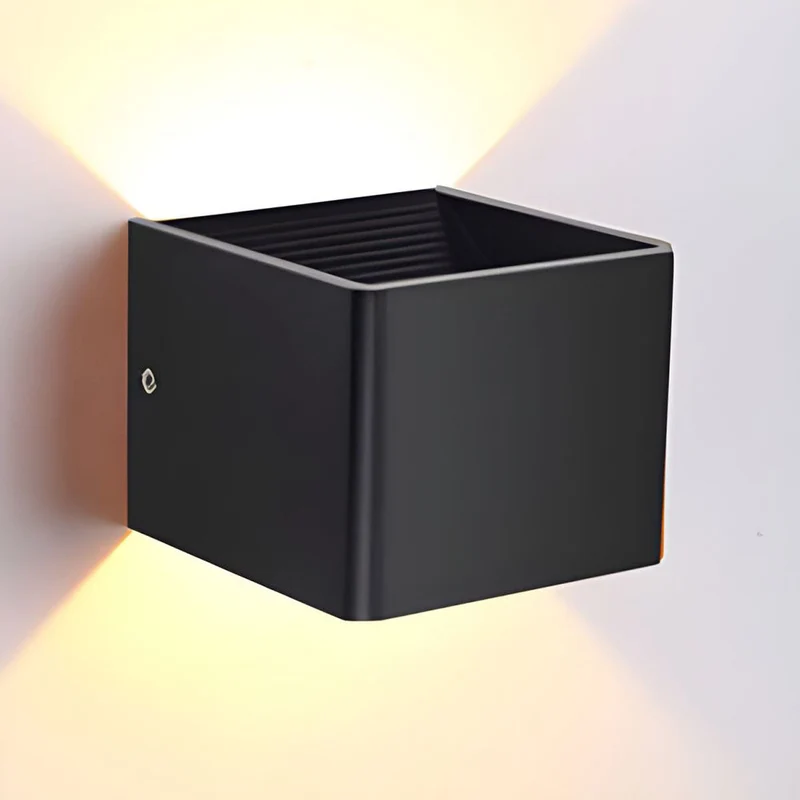 Skanto | Laurion – Moderne Würfel-Wandleuchte | LED-Ambientebeleuchtung für Wohn- & Schlafzimmer