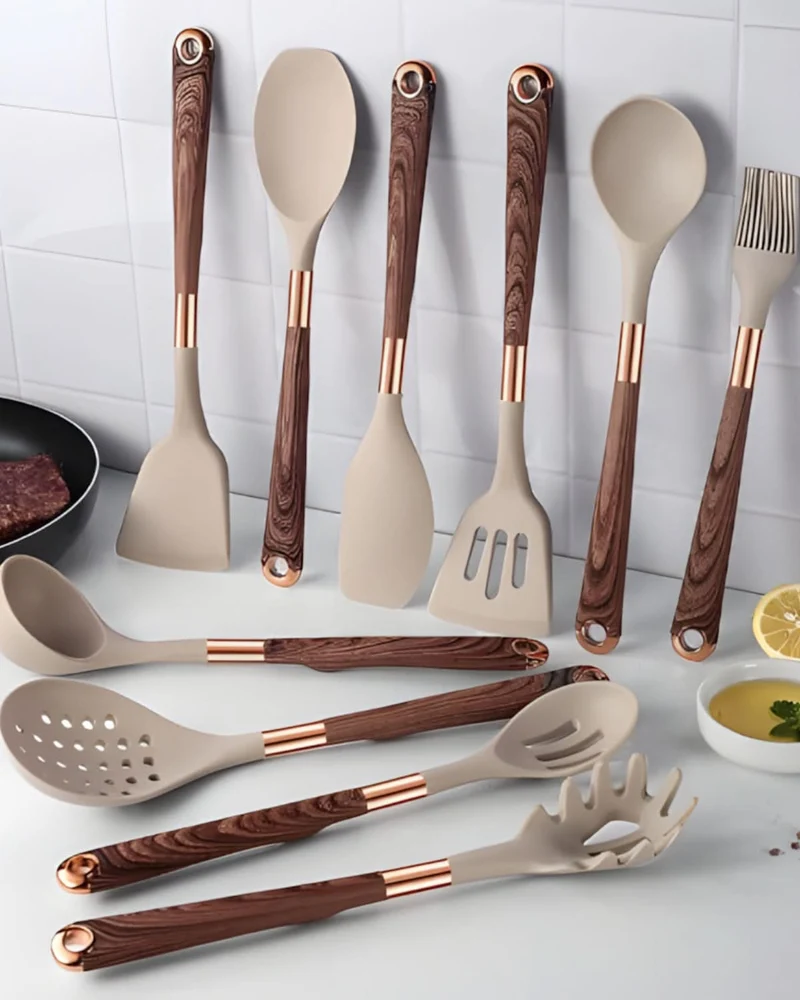 Skanto | Elegantes Silikon-Utensilien-Set mit Holz-Design-Griffen