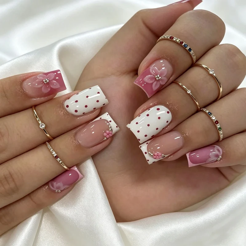 Dekorativer Press-On Nagelkunst-Kit Karnz