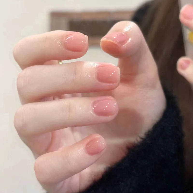 Vielseitige Press-On Nagelkollektion Karnz