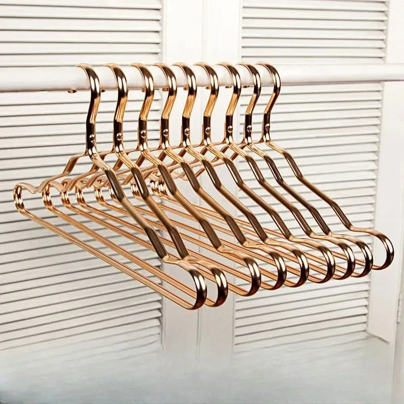 Skanto | Premium-Messing-Kleiderbügel für eine elegante Garderobe
